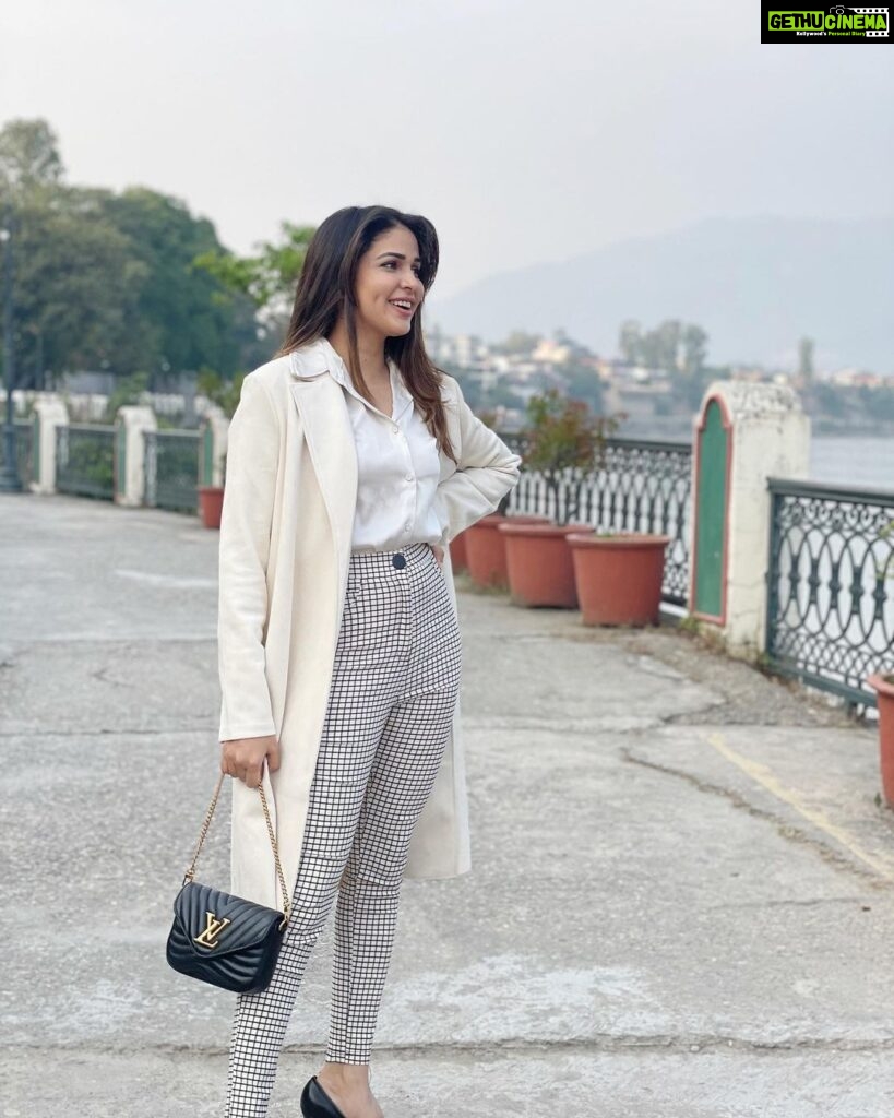Lavanya Tripathi Instagram - It's so important to live a real life away from social media, not to do things just for the fun of uploading it to insta! was caught in a loop for a while (part of my profession) but now I have learned to keep a balance between the two 🥰 PC- @sidharth_ratan Rishikesh