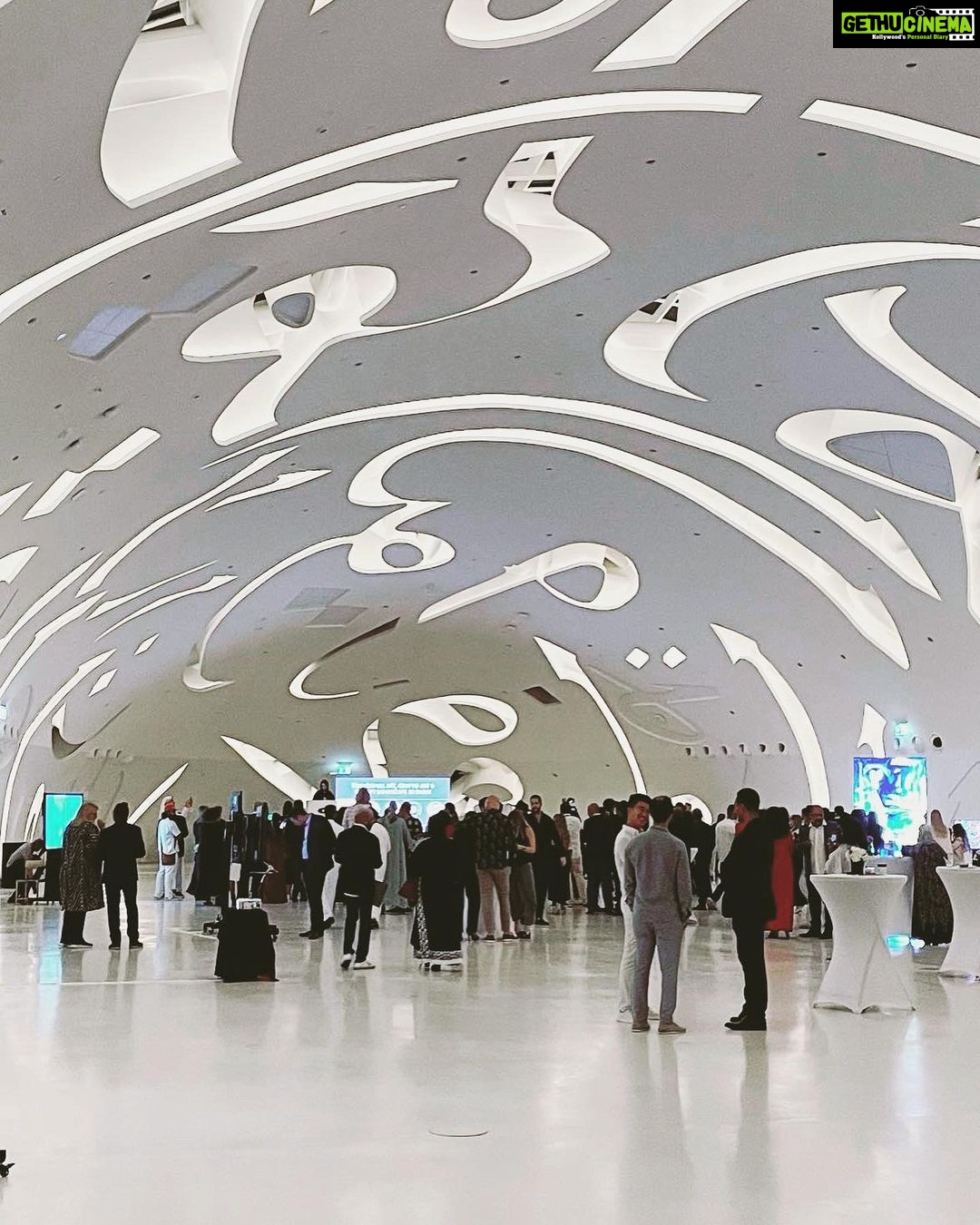 Lisa Ray Instagram - dream walks through dreamscapes. Museum of the Future