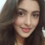 Madhu Shalini Instagram – 🌻

#instadaily #selflove #love #instaphoto #instapic #instapicture #instagram #instalike #instamood #mood #picoftheday #pictureoftheday #photooftheday #friday #fridaymood #closeup #makeup #🐒 #😘 #♥️ #🌻 #actor  #madhushalini #india #panindia #bollywood #kollywood #tollywood #teluguactress #fashion