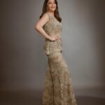 Madhuri Dixit Instagram – “Clothes aren’t going to change the world, the women who wear them will.” – Anne Klein

#saturday #saturdayvibes #photooftheday #photoshoot