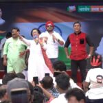 Madhushree Instagram - Celebrating Dahi handi Krishna Janmashtami with huge public , MLA Ramkadam ji . Hon Devendra Fadnavis ji, Ashish shelar ji #kirtisomaiya ji and other politicians . I sung Kanha Soja zara .. #dahihandi #devendrafadnavis #ashishshelar #ramkadam #narendramodi #pmoindia #bhupendrayadav #kailashvijayvargiyaji #shivrajsinghchouhan #lord #krishna #harekrishna