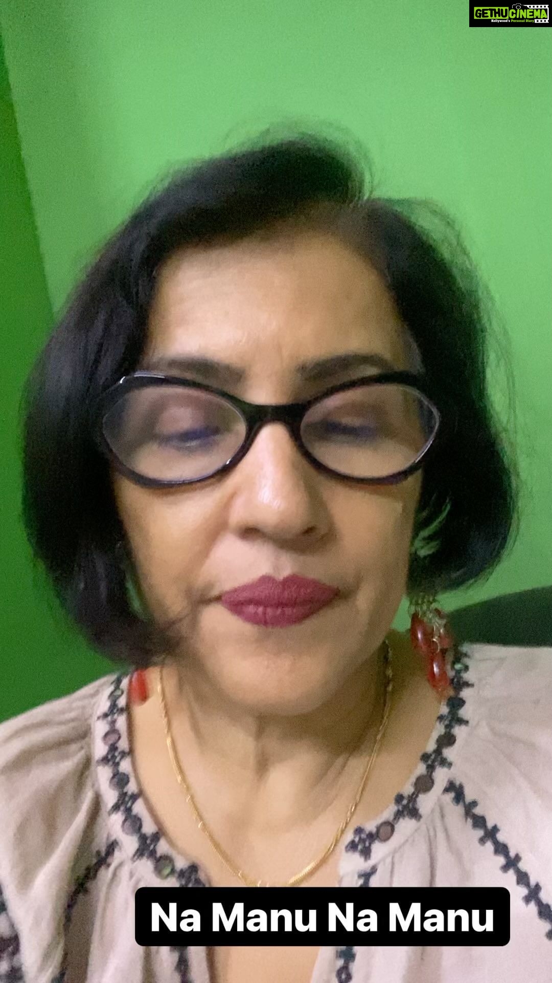 Madhushree Instagram - Preparing song for 29th July at Nehru Centre. Rare song of #latamangeshkar #ThePassionOfLataAshaAurMain #ThePassionOfMadhushree #thepassionoflataashaaurmadhushree #love #happy #romantic #son #songs #unplugged #artist #singer #voice #instagood #instagram #instamood #instamusic #instaartist