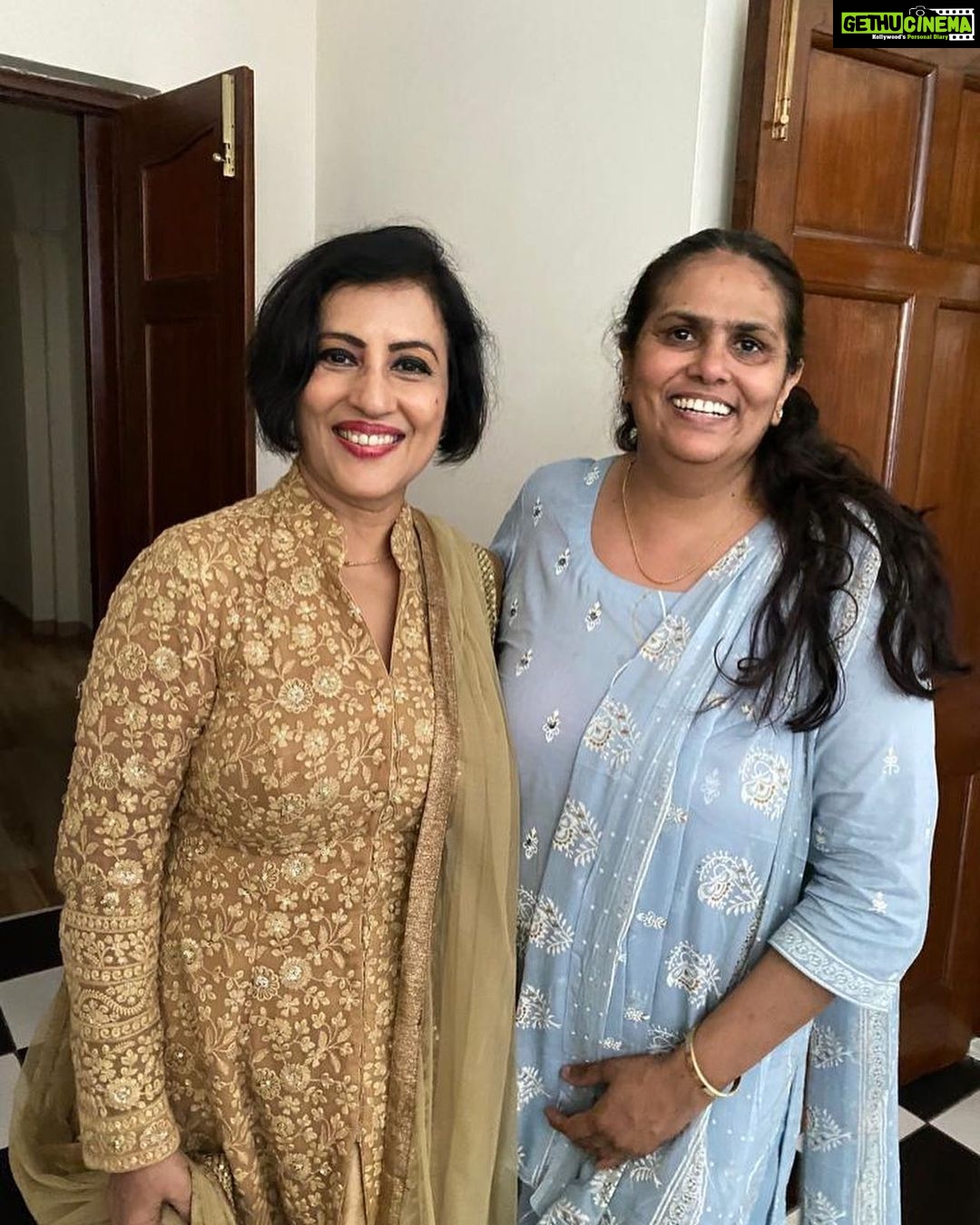 Madhushree Instagram - Got blessings from mahamandaleshwar balakanandgiri ji and attended yesterday to Bhupendraji , place on his birthday . #happybirthday both of Guruji Balakanand Giri ji and Bhupendraji ..