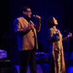 Madhushree Instagram - “Indore Ki Beti “ a wonderful program pics .. #jaswindersingh #agamkumarnigam #sonunigam #indore #orchestra #musica #musical #singer #singing #artistsoninstagram #musician #piano #latamangeshkar