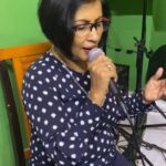 Madhushree Instagram - Rehearsing my popular song of film #sheesha “ yaar Ko Maine “ for my #upcomingshow 😍🤪🎤🎶✨ #sheeshaa #nehadhupia #sonusood #mayagovind #samirsen #sohelsen #rehearsal #music #life #happiness #fridaymood #excited #fanslove #instagram #instantbollywood #filmykalakar #bollywood #singer #playbacksinger #love #mic #stage #cameralove #instagramreels #trendingvideo #trendingreel #trendingnow #followme Mumbai, Maharashtra