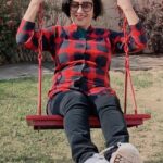 Madhushree Instagram - We never grow old until the day we remember our #childhood on the #SWING set! 😀 ❤️ . . . #indorediaries #chidlhoodmemories #traveller #beautiful #seetheworld #giflover #madhushreefans #instagram #instalove #reels #india #indore #music #dowhatyoulove Indore, India