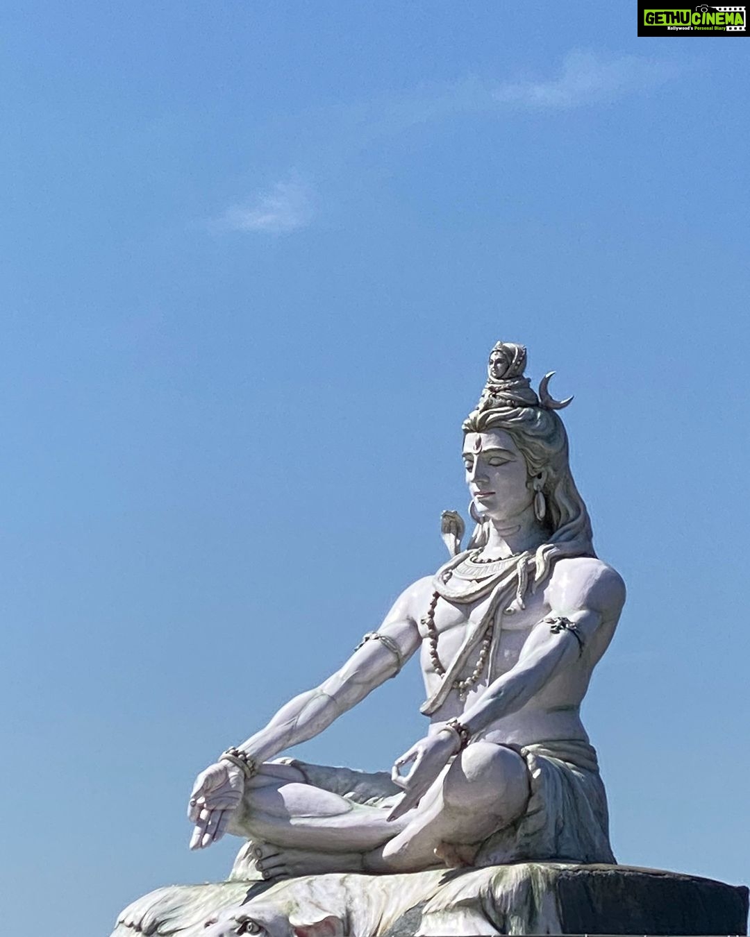 Madhushree Instagram - You've Done It Before, and You Can Do It Now, see the Positive Possibilities. Redirect The Substantial Energy Of Your Frustration And Turn It Into #Positive, #Effective, #Unstoppable #Determination. 🙏 . . . #mondaymotivation #positivevibes #life #happiness #instagood #quotes #faith #prayer #blessed Rishikesh