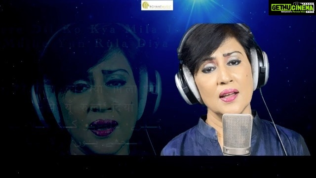 Madhushree Instagram - #Happy to #inform #you for my #new #ghazal #premiere #today #afternoon 4.15 pm. listen this #beautiful ghazal : #ghazal https://youtu.be/4eJkR0hXSss