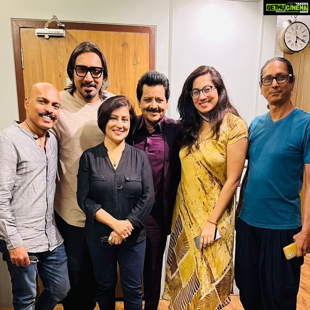 Madhushree Instagram - Recorded 2songs with #arkopravomukherjee #uditnarain #sudipghosh64❤️💝 #rhythm #zeemusiccompany