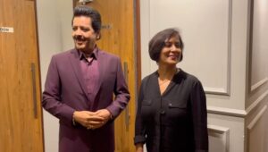 Madhushree Instagram - Bounced with Udit ji and instantly performed this . #kisna #uditnarayan #subhashghai #vivekoberoi #arrahman #javedakhter