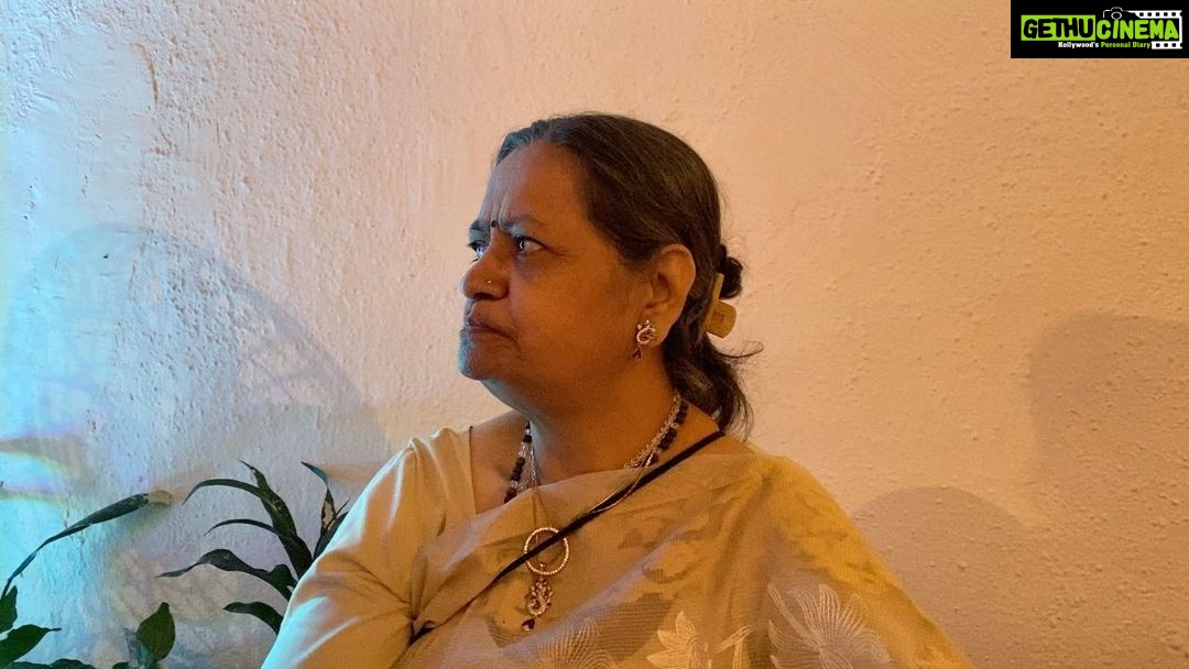 Madhushree Instagram - #cakecutting #bappilahiri #birtthdaycelebration #alkayagnik #uditnarayan #anandmilind #lalitpandit #ushamangeshkar #chandranimukherjee #kumarsanu
