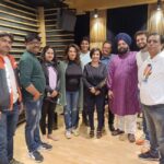 Madhushree Instagram - Recorded a #romantic #duet with #irfan #GaneshProduction Film “#AMMEEJI” #Producer : #maddhusakksena #Director: #Chintoo Maheshwari Music: #dheerajsen Lyrics: Sardeep singh Singer: Irfan & MadhuShree #krishnastudio #amirrecordist