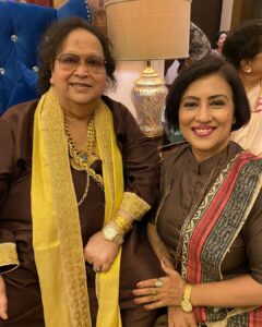 Madhushree Instagram - Birthday celebrations of #BappiLahiri with other #Bollywood star musicians #ushamangeshkar #KumarSanu #alkayagnik #uditnarayan #shaan #AlishaChinai #AnuMalik #AnandMilind #lalitpandit #jollymukherjee #AnuradhaPaudwal #nitinmukesh #samirtandon #chandranimukherjee #ShailendraSingh #vijetapandit and other guests