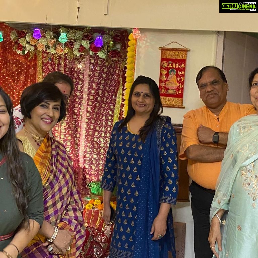 Madhushree Instagram - #mahasaptami #navratri2021 #karanrazdan #artirazdan #shwetaraj #robbybadal #kamalmukutji and oters
