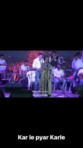 Madhushree Instagram - The passion Karle pyar Karle . Live performance with 15 musicians, amazing audience at Nehru Centre 29 th July 2022. For the full song watch my YouTube Chanel Madhushree Bhattachaya. https://youtu.be/tqAuTskPKMw #thepassionlataashaaurmain #pyar #love #lover #ishq #song #singer #sing #artist #voice #music #musician #artistsoninstagram #singing #romantic #passion #main #beauty #mood #im #instagram #instagood #instamood #insta #instaartist #instamusic #lataashaaurmain