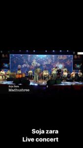 Madhushree Instagram - Soja zara “  live performance on 29th July 2022 at Nehru Centre with 15 musicians. 
#lataashaaurmain #latamangeshkar #ashabhonsle 
#sojazara  #bahubali2 #prabhas  #anushkashetty  #devotional  #song  #romantic  #love  #spiritual  #lord  #krishna  #krishnalove #lordkrishna  #singer  #flute #musician  #voice  #artist  #art #musical #performance #liveperformance #instagood #instamusic