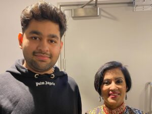 Madhushree Instagram - It was a amazing show in #abudhabi #arrahman  #concert . #mallipoosong  #tamil  #mallipoosong  #bollywoodsongs  #abudhabiculture  #music #song  #haricharan  #shwetamenon