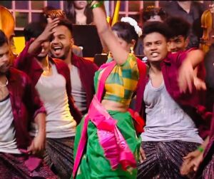 Madhushree Instagram - Watch my performance on #mallipoo  song in #vtkaudiolaunch  on https://youtu.be/VWLxGtHO4PQ  #arrahman  #thamarai  #vtk  #vtkaudiolaunch  #gvm  #str #thinkmusic #gautamvasudevmenon  #venthuthaninthathukaadu #kamalhassan  #rajnikanth  #velsuniversity  #velsfilminternational  #velsfilmproductions