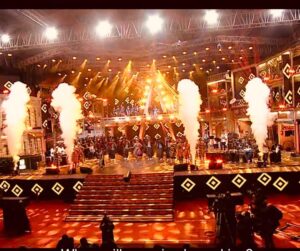 Madhushree Instagram - Watch my performance on #mallipoo  song in #vtkaudiolaunch  on https://youtu.be/VWLxGtHO4PQ  #arrahman  #thamarai  #vtk  #vtkaudiolaunch  #gvm  #str #thinkmusic #gautamvasudevmenon  #venthuthaninthathukaadu #kamalhassan  #rajnikanth  #velsuniversity  #velsfilminternational  #velsfilmproductions