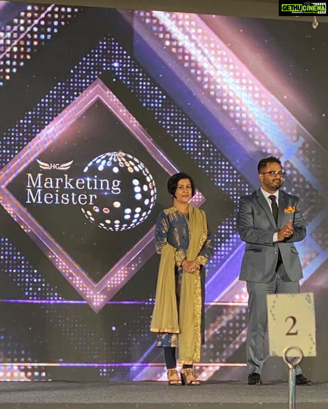 Madhushree Instagram - It’s an honour to got this prestigious award ‘Herald Global No One “ at ITC Grand Maratha Mumbai. #medhapatkar #saimiksen #anupjlotaji #rajeshkattar #anandrajanad #navneetparihar #rajeshwarisachdev #tanviazmi lots of business , entertain , sports fraternity..