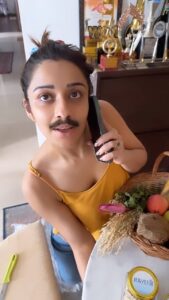 Madhuurima Instagram - 🥸🥸😂 Bechari diwali pe aake phase gayi 😂 @nyra_banerjee #nishantmalkhani #nyrabanerjee #diwali