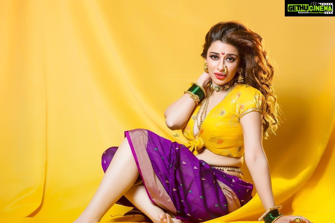 Madhuurima Instagram - 💝💝💝💝 next kis look mei dekhna chahenge??? #photoshoot #shootdiaries #actress #bollywood #beauty