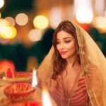 Madhuurima Instagram - Wishing u guys a very happy Diwali 😍😍😍 Wearing @neerusindia Styled by @nehaadhvikmahajan #festivewear #festival #diwali