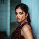 Malavika Mohanan Instagram - Had a lovely time speaking to one of Hyderabad’s favourite magazines 💕@youandimag Photographer- @bharat_rawail Makeup- @sonamdoesmakeup Hair- @arvindkumar_hair Outfit- @medha.in Jewelry- @silverstreakstore Location-@windsor_grande_residences PR- @theitembomb Co-ordinated by- @nadiiaamalik Interview by- @niharika.keerthi
