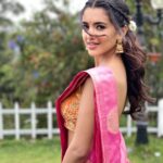 Malvika Sharma Instagram - या देवी सर्वभूतेषु बुद्धिरूपेण संस्थिता, नमस्तस्यै नमस्तस्यै नमस्तस्यै नमो नमः Happy Durga Navmi 🙏🏻