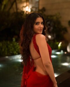 Malvika Sharma Instagram - Wearing @geethikakanumilli Jewellery @blingvine @kushalfashionjewellery 📸 @aashna_kp Styled by @reshma_stylist MUAH @makeup_asfaque