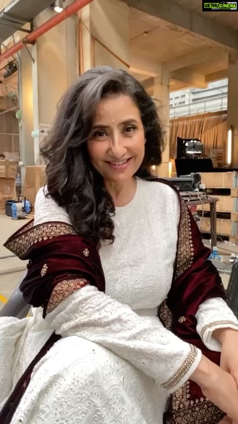 Manisha Koirala Instagram - Had fab day of work..gn lovely people ❤️❤️❤️ May your days be filled with live n #workmode #filmshoot #laughter 💃🏻💃🏻💃🏻#mumbaidiaries Mumbai, Maharashtra