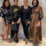 Manisha Koirala Instagram - It was so so lovely to meet my #classmate for her show on @lakmefashionwk for @geishadesigns she n I go so far back n our respective lives keep us occupied but whenever we meet, we always end up having meaningful conversations .. I say #friendship established in school are really deep !! Mumbai, Maharashtra
