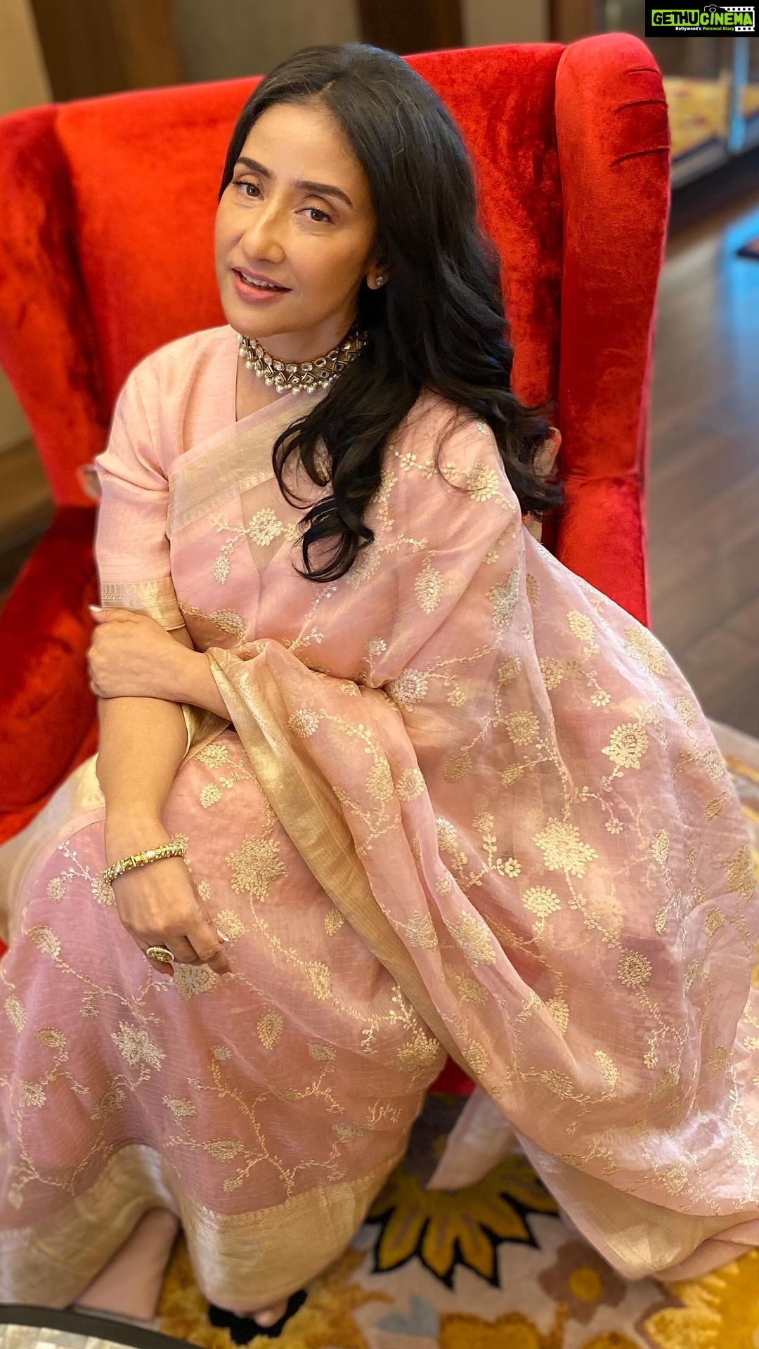 Manisha Koirala Instagram - Happy #Diwali and happy #Tihar #shubhdeepawali to all of you 💕🪔🪔🪔🪔🪔🪔🪔🪔🪔🪔🪔🪔💕 Makeup- @tush_91 Mumbai, Maharashtra