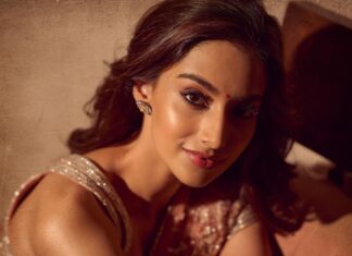 Meenakshi Chaudhary Instagram - 💫🌟🌟 📸 : @gohil_jeet Outfit: @dlmayaofficial Stylist : @riechamallick Make up : @aruusmakeup Hair : @hitakshijain3
