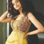 Meenakshi Chaudhary Instagram – ✨ 🌸✨🌸✨
Clicked by : @sampathsharat 
 Styled by: @riechamallick 
Outfit : @sonamluthria 
Make up : @s_r_studios_ 
Hair : @thrinath_nambara_ 
Edited by: @afrographer