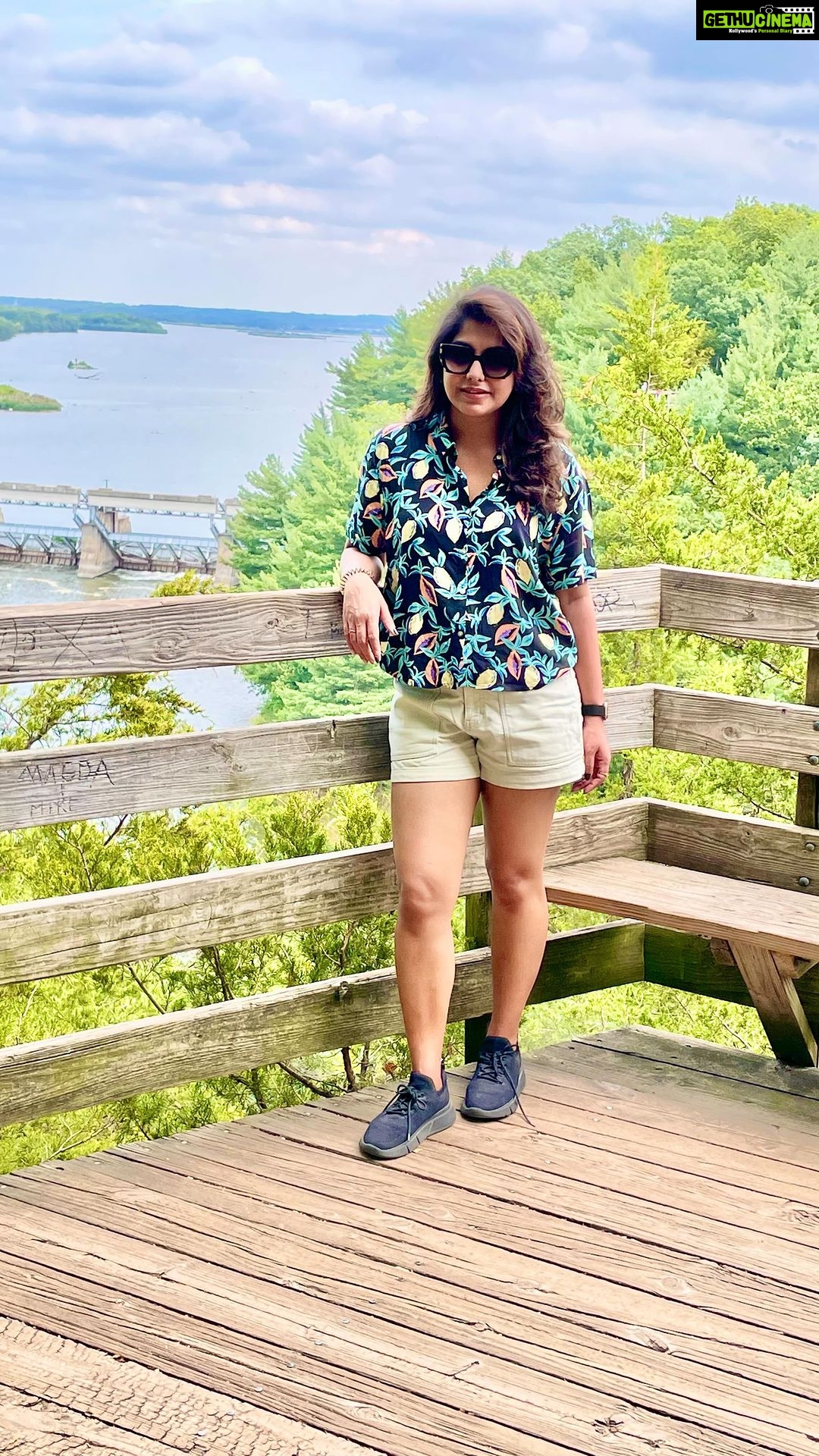 Meera Nandan Instagram - “Solo travel not only pushes you out of your comfort zone, it also pushes you out of the zone of others’ expectations.” This trip has been the scariest, most liberating, life changing experience of mine. Rented out a car and drove to the countryside, booked a BnB, walked around, met few friendly people, tasted some yummy food, went for hikes, panicked when my phone stopped working, but figured my way out 🤪 Also hey, I’m back in one piece😅 Super grateful for being able to take in all this ❤️ I urge all you lovely ladies out there to travel solo atleast once in your life - Coz you wont be the same, when you see the moon shine on the other side of the world 🥂 . #solotrip #selftimer #instareels #reelsinstagram #happy #selflove #chicago #starvedrockstatepark #love #instagood Starved Rock State Park