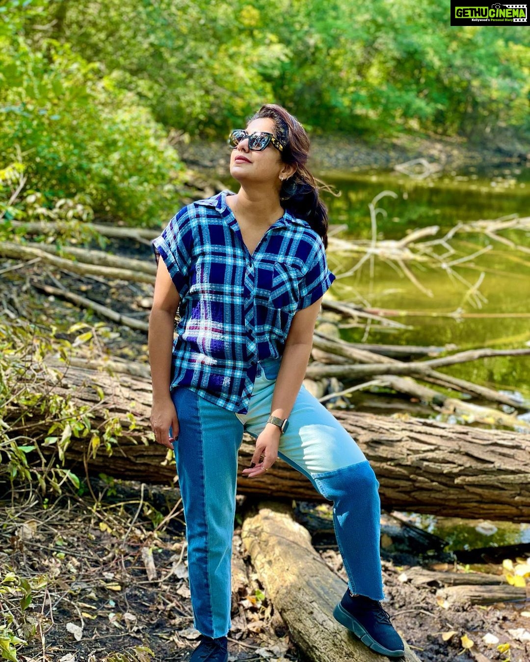 Meera Nandan Instagram - Happy trails #throwbackpicture #chicago #chainolakes #hiking #love #solotrip #solo #ustrip #ustrip2022🇺🇸 #instagood #happyme Chicago, Illinois