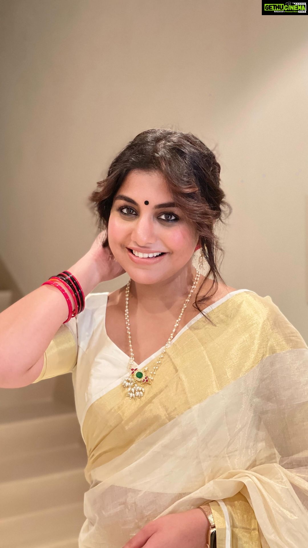 Meera Nandan Instagram - Throwback to our onam celebration 🤍 Dubai, United Arab Emiratesدبي