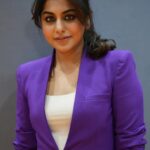 Meera Nandan Instagram - Suit it up! . 📸 @ajikadakkal . #workcalls #sharjahinternationalbookfair #aboutlastnight #instagood #positivevibes #love #happyweekend Sharjah