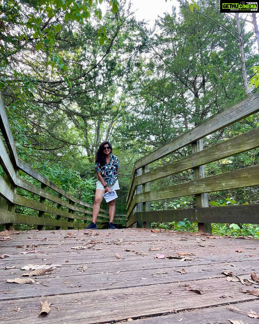 Meera Nandan Instagram - Last ones from my trip β₯οΈπ Just look at that sky π A trip that taught me so much π€ . #ustrip #chicago #starvedrockstatepark #love #positivevibes #happyme #instagood Starved Rock State Park