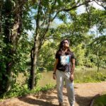 Meera Nandan Instagram - Travelling solo is teaching me a lot for sure …. Including using self timer on the phone 🤪 . #solotrip2022 #chicago #ustrip #solo #comfort #solitude #beautiful #sky #selfie #selftimer #metime #bestcompany #love #happyme #solotravel #solotrip #positivevibes Chicago, Illinois