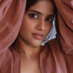 Megha Akash Instagram - Anything is possible With sunshine and a little pink 💖 📸 @irst_photography #photooftheday #pinkpinkpink #love