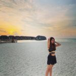 Mehrene Kaur Pirzada Instagram – Coz 🏝️ life is a vibe 😎 Maldives