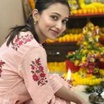 Mimi Chakraborty Instagram - সকলকে জানাই কোজাগরী লক্ষ্মী পুজোর শুভেচ্ছা। শ্রী বৃদ্ধি হোক 🙏🏻
