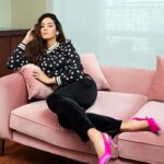 Mira Rajput Instagram - The Rani Pink, that takes me everywhere! @louisvuitton #IndiaExclusiveCapsule #LouisVuitton #collab