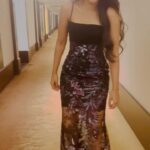 Mirnalini Ravi Instagram - Black is sucha happy colour 🖤 Wearing @johnandananth @inzujewels