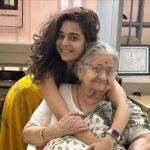 Mithila Palkar Instagram – Happy Diwali, everyone! Came home to see the light of my life who magically makes everything better in an instant. 
This Diwali is tough for us. But to all the aching and healing hearts – just know that your guardian angel is shining bright to show you the way. You just have to look up :) 

Lots of love 🤗