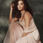 Mithila Palkar Instagram – Eazy Breezy! 🐣

@shreejarajgopal 
@sadhnasingh1 
@deepalid10 

📸 @arifminhaz