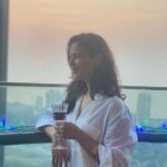 Mona Singh Instagram – Be U, The World will adjust #happywomensday #sheiscompleteinherself #sheislight #sheisamazing #sheisbeautiful