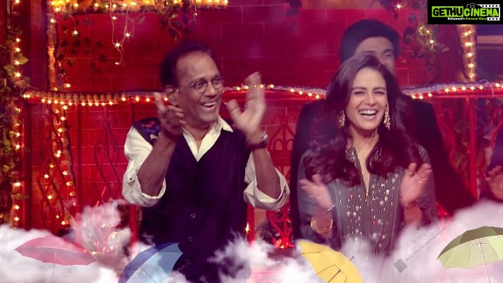 Mona Singh Instagram - Jassi jaisi koi nahi reunion on #kapilsharmashow do tune in this sat sun 9 30pm onwards on @sonytvofficial @gauravgera @samirsoni123 #veeruji @kikusharda @kapilsharma @bharti.laughterqueen @krushna30